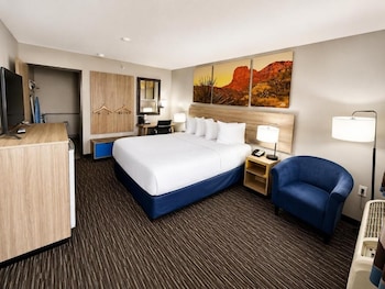 Standard Room, 1 Queen Bed, Accessible