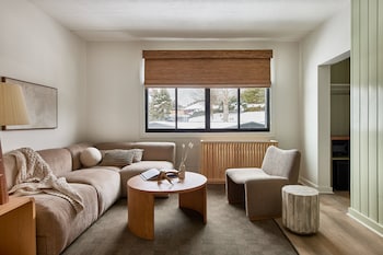 Double Queen Suite