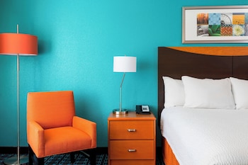 Room, 1 King Bed, Hearing Accessible (Roll-in Shower & Transfer Shower)