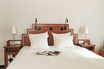 Guest Suite with canal view