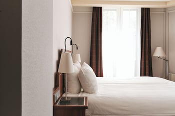 Guest Suite with canal view