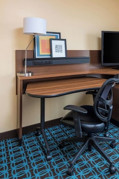 Room, 1 King Bed, Hearing Accessible