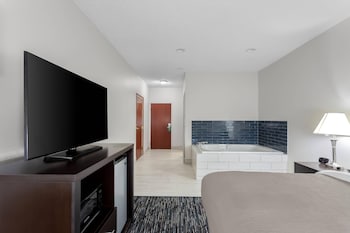 Suite, Non Smoking, Jetted Tub (1 King Bedroom)
