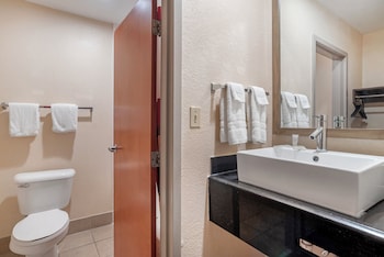 Superior Room, 1 King Bed (Smoke Free)