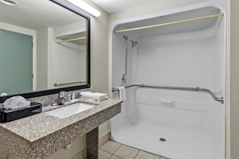 Room, 2 Queen Beds, Accessible, Non Smoking