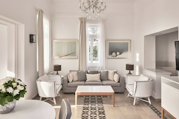 Presidential Villa, 3 Bedrooms, Private Pool, City View