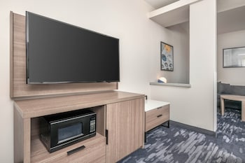 Suite, 1 Bedroom, Non Smoking (Hearing Accessible)