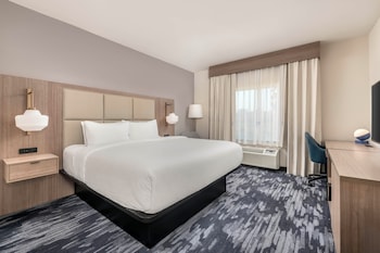 Standard Room, 1 King Bed
