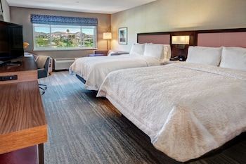 Room, 2 Queen Beds, Microwave