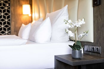 Comfort room with forest view