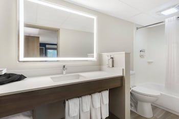 Standard Room, 2 Queen Beds, Pets Allowed