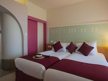 Standard Room, 2 Twin Beds, Garden View