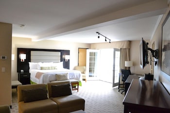Deluxe Single Room, 1 King Bed, Ocean View, Corner