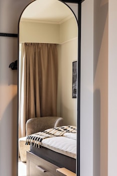 Single Room (Compact)