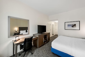 Room, 1 King Bed, Accessible (Mobility and Hearing)