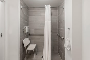 Room, 1 King Bed, Mobility Accessible