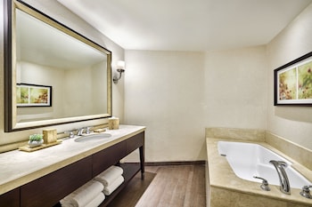 Deluxe Room, 2 Queen Beds