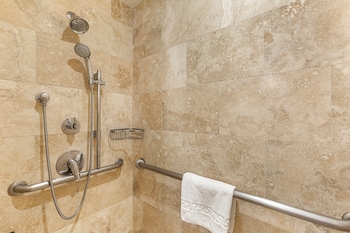 Deluxe Room, 1 King Bed, Accessible (Roll-in Shower)