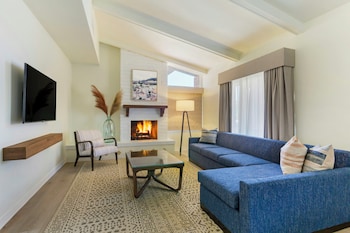 Suite, 1 King Bed (Hacienda)