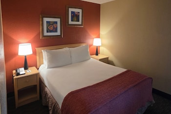 Suite, 1 Queen Bed, Non Smoking, Balcony