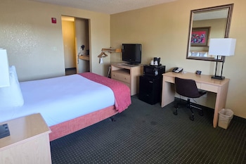 Room, 1 Queen Bed, Accessible, Non Smoking (Accessible Tub)