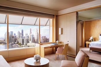 Deluxe Suite, 1 King Bed, Bay View