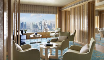 1 Bedroom Suite, 1 King Bed, Bay View, Club Access