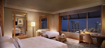 Grand Room, 1 King Bed with Sofa bed, Non Smoking, Bay View (Bay View)