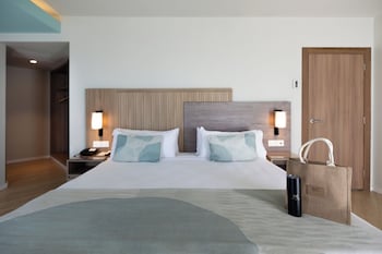 Suite, Oceanfront (Elite Club | C)