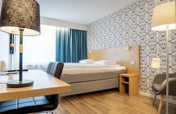 Standard Twin Room (Including a light evening meal)