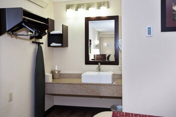Superior Room, 1 King Bed (Smoke Free)