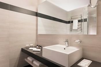 Deluxe Room, 1 King Bed