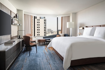 Premier Room, 1 King Bed