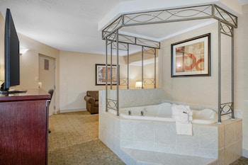Suite, 1 King Bed, Non Smoking, Jetted Tub