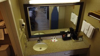 Standard Room, 1 King Bed, Smoking