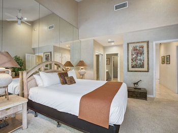 Condo, 3 Bedrooms, Oceanfront (A203)