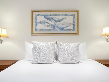 Condo, 2 Bedrooms, Oceanfront (E302)