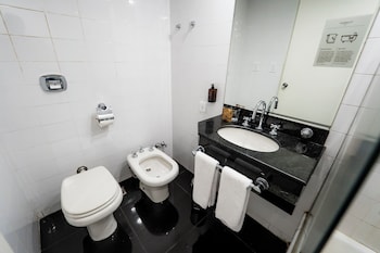 Standard Room, 1 Queen Bed