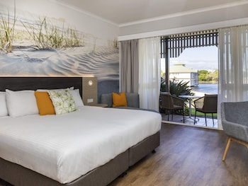 Executive Room, 1 King Bed, Lagoon View