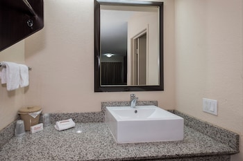 Deluxe Room, 1 King Bed, Smoking