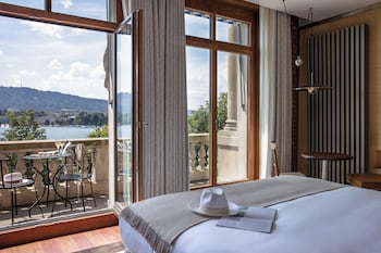 Room, Balcony (Prestige)