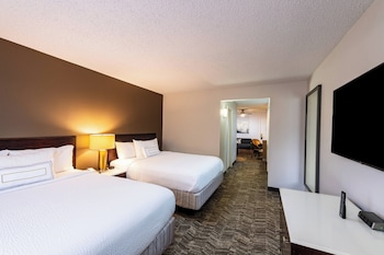Suite, 2 Queen Beds, Hearing Accessible (Accessible Bathtub)