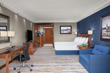 King Deluxe Room - Garden View