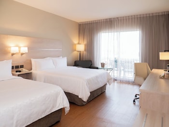 Standard Room, 2 Queen Beds, Ground Floor