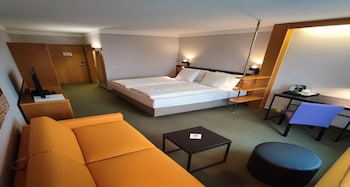 Superior Room, 1 King Bed (with Sofabed)