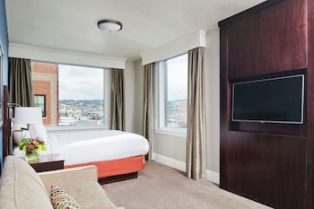 Suite, 2 Bedrooms, Accessible, Bathtub