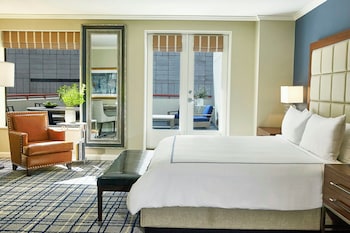 Suite, 1 King Bed, Terrace