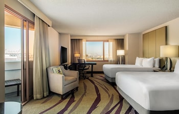 Room, 2 Queen Beds, Balcony