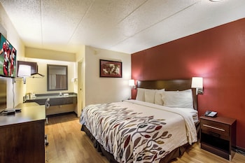 Deluxe Room, 1 King Bed, Accessible, Non Smoking (Roll-In Shower)