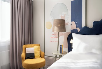 Suite, 1 Double Bed with Sofa bed, Accessible